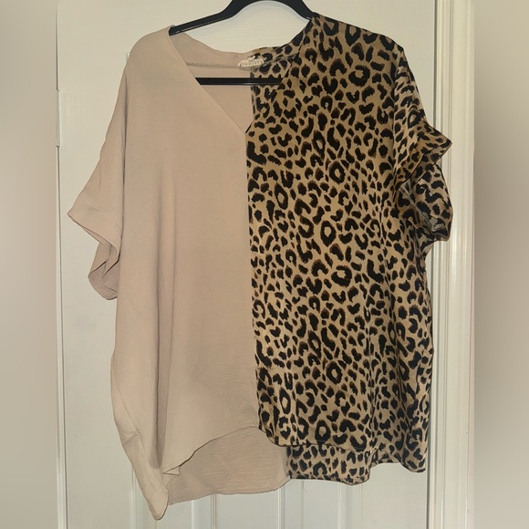 Jodifl Tan/Leopard Print Color Block Blouse - Picture 1 of 4